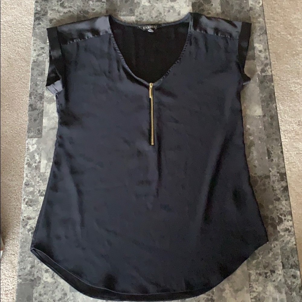 COPY - Silky top with zipper